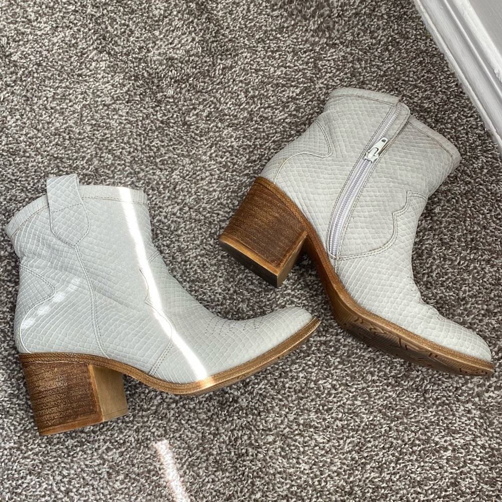 Gray Snakeskin booties! Nashville fun!